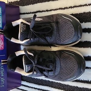 LADIES SKECHERS D'LUX WALKER SIZE 6